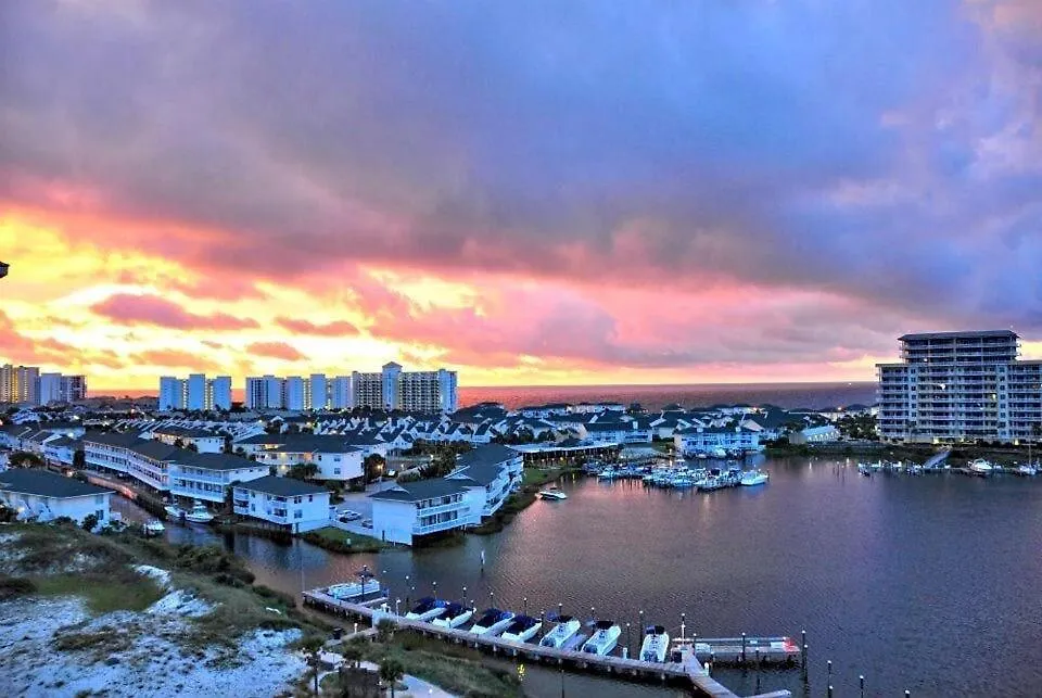 Nobles Nest Condo In Destin